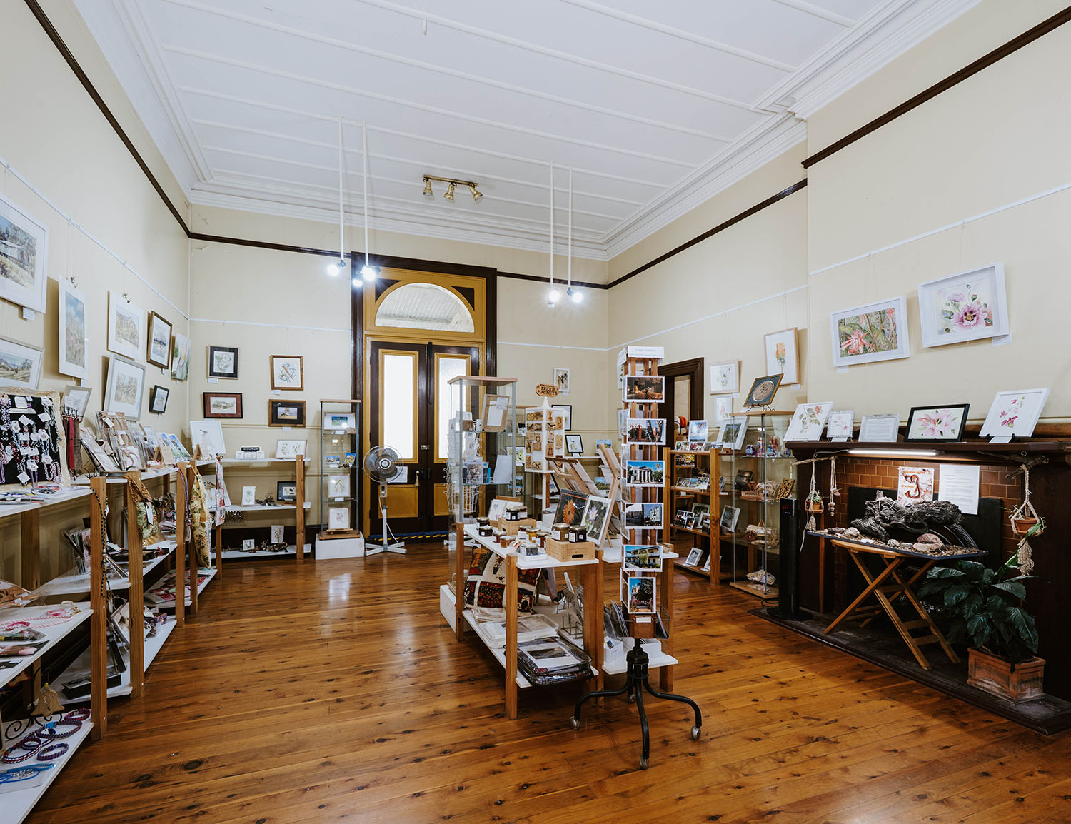mudgee railway station gallery studio art craft